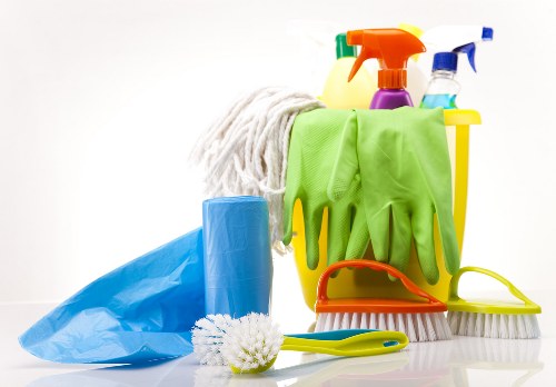 Commercial window cleaning for an Earlscourt office or storefront